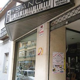 Musical Sancho fachada de la tienda musical